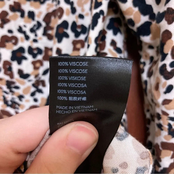 ANTHROPOLOGIE Maeve Katia Ruffled Button Down Blouse Leopard Print Size 2 - Picture 6 of 7